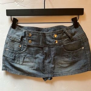 NW Y2K Stretch denim skorts.